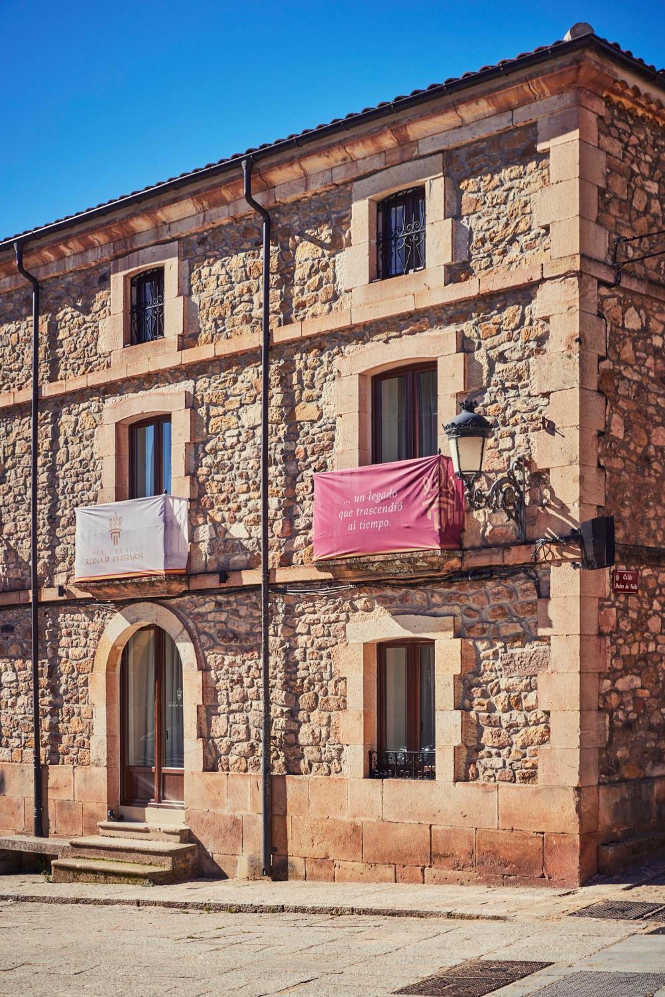 Casa Palacio Reina De Tardajos ビヌエサ エクステリア 写真